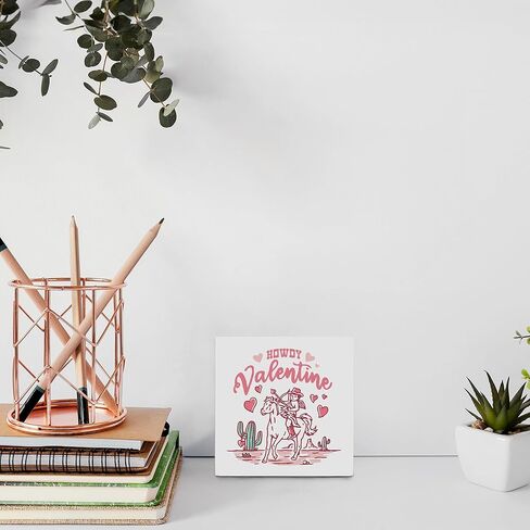 لافتة عيد الحب من OFlich Howdy - هدايا عيد الحب لها، هدايا راعية البقر، ديكور عيد الحب، لافتة خشبية للحب الوردي مقاس 5x5 in Kuwait