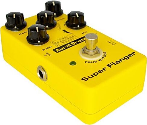 توفر دواسة تأثير الجيتار Super Flanger 3 تأثيرات Flanger، و6 أشكال موجية تعديلية، ووضعين للتعليق، وTrue Bypass in Kuwait