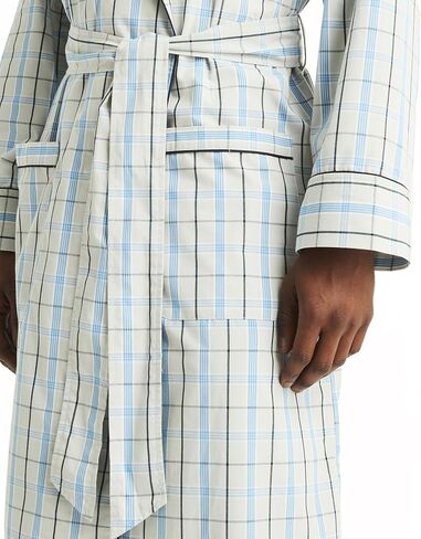 Nautica Mens Sustainably Crafted Plaid Robe in Saudi Arabia
