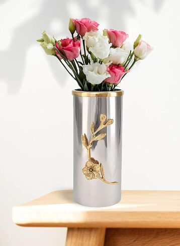 مزهرية طويلة لجذع الأوركيد من سيرين سبيسز مع حافة ذهبية، ولمسات زخرفية فضية، وقطع مركزية معدنية للطاولات، مثالية لديكور مزهرية الزهور، يبلغ طولها 9.25 بوصة وقطرها 4 بوصات in Kuwait