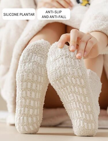 5 أزواج من الجوارب الغامضة، شبشب ناعم ومريح، جوارب شتوية دافئة من القطيفة، جوارب عيد الميلاد، هدايا للنساء in Kuwait