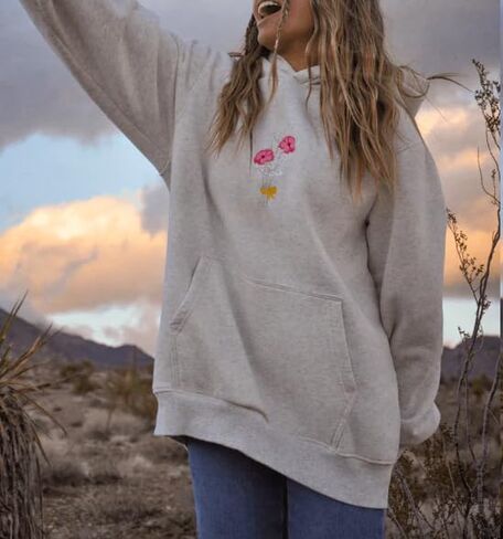 Oversized Graphic Hoodies for Teen Girl Women Cute Y2k Letter Flower Pullover Tops Aesthetic Preppy Sweatshirts in Kuwait