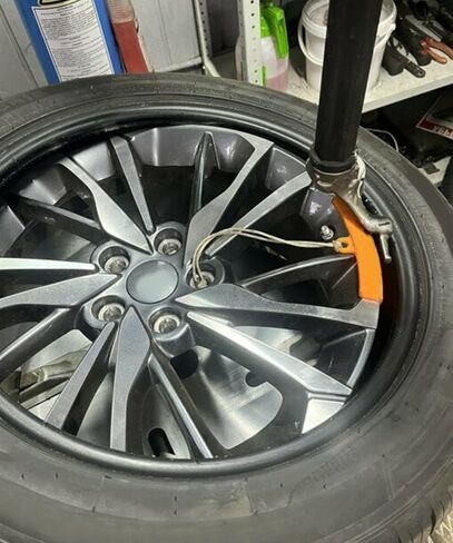 5PCS Rim Protector,Wheel Rim Protector,Car Accessories Wheel Protectors Rim,Car Tire Changing Rim Protector,Tire Replacement Rim Edge Protector Tool,Wheel Changing Rim Savers for Car (Red) in Saudi Arabia