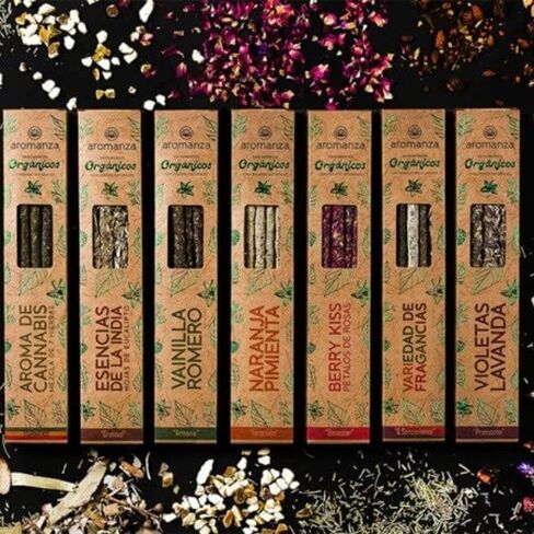 البخور العضوي الفاخر. صناعة يدوية. الزهور الطبيعية، الراتنجات، الخشب. طبيعة التنفس. هدية تشعر بتحسن. 6 عدد. (فانيليا/إكليل الجبل/هارموني) in Saudi Arabia