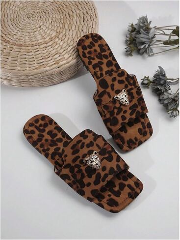 صنادل نسائية من GORGLITTER Y2k Leopard Cheetah مسطحة مربعة مفتوحة من الأمام معدنية مزخرفة in Saudi Arabia
