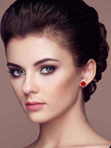 14K Gold Plated Five Leaf Clover Stud Earrings for Women Lucky Flower Jewelry in Saudi Arabia