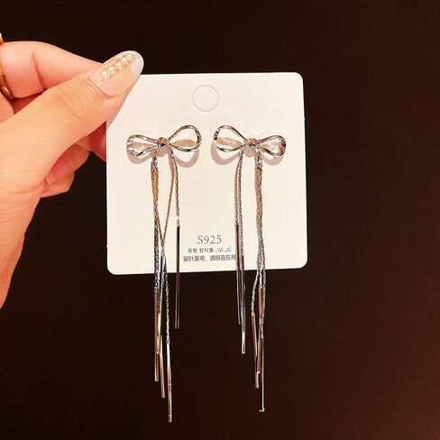 أقراط ذهبية وفضية على شكل فيونكة للنساء هدية مجوهرات عصرية سباركلي لطيفة على شكل قطرة متدلية in Kuwait