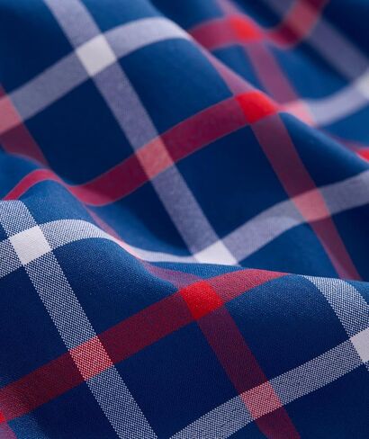 قميص رجالي من Vineyard Vines مصنوع من النايلون أثناء التنقل in Saudi Arabia
