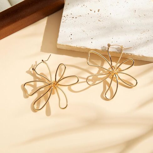 Large Gold Flower Earrings for Women Gold Pearl Flower Earrings Silver Openwork Large Flower Stud Earrings Delicate Line Flower Earrings for Women Jewelry in Kuwait