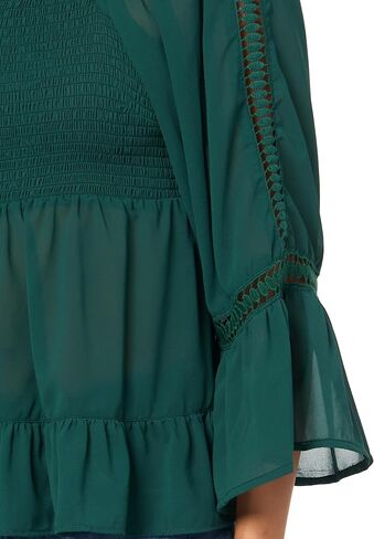 بلوزة Angie نسائية بأكمام طويلة ومزخرفة بالكروشيه in Kuwait