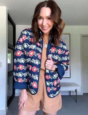 Women's Winter Quilted Lightweight Jackets Cropped Floral Print Oversized Padded Puffer Coat in Saudi Arabia
