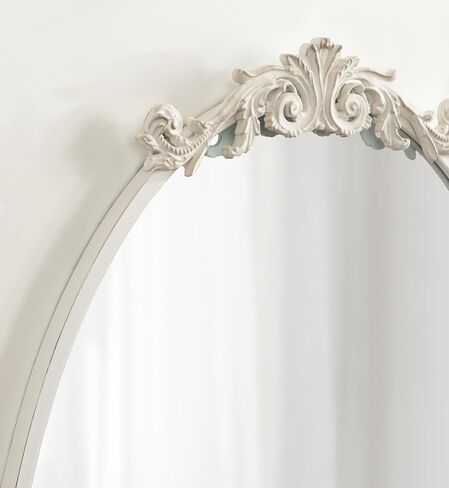 مرآة حائط بيضاوية عمودية تقليدية من كيت ولوريل أريندال، مقاس 24 × 36، باللون الأبيض العتيق، مرآة زينة مستديرة مستوحاة من الطراز الباروكي مع تاج مزخرف in Kuwait