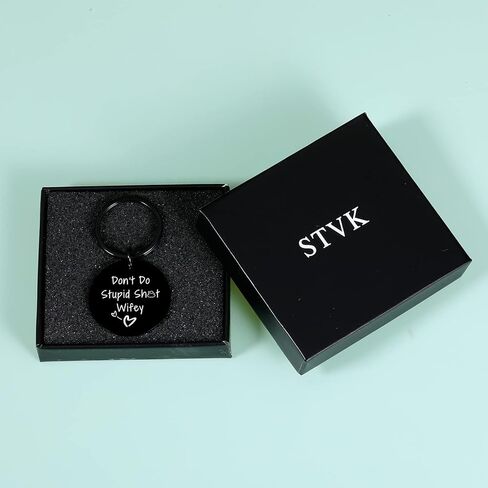 لا تفعل هدية غبية للرجال - سلاسل المفاتيح المعدنية هدايا للزوج الذكر هدايا عيد الحب للرجال البالغين الزوج صديقها من صديقة زوجة الذكرى السنوية سلسلة المفاتيح هدية هدايا عيد ميلاد الجدة in Kuwait