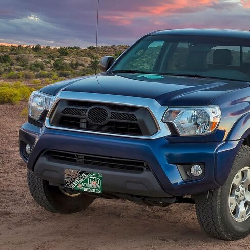 علامة لوحة ترخيص معدنية للجنسين من Rico Industries NCAA in Kuwait