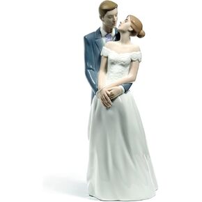 Nao figurine by Lladro 02001713 Unforgettable day 1713- Beautiful porcelain statue -Bride with a long dress and Groom, Kissing Couple, Nice, Elegant, Romantic ,Wedding gift collectibles new