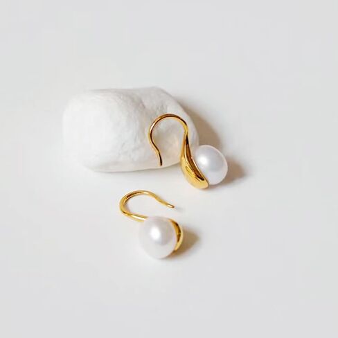 8mm Freshwater Cultured Single Pearl Fishhook Earrings 925 Sterling Silver with 14K Gold Plated Drop Earrings for Women in Saudi Arabia