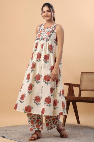 مجموعة كورتا النسائية الهندية من Janasya مصنوعة من القطن الكريمي والزهور in Kuwait