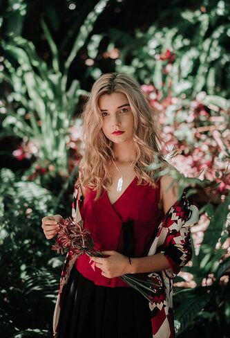 XIANNVXI Rose Quartz Point Necklace Tree of Life Wire Wrapped Crystal Pendant Necklaces Healing Stone Natural Reiki Hexagonal Gemstone Jewelry for Women Mom Mother in Kuwait