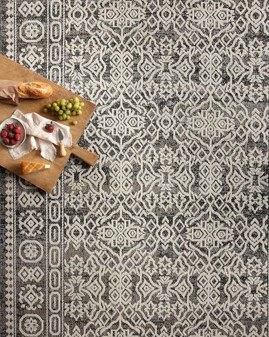 سجادة Loloi II Rainier Collection RAI-02 Pebble/عاجي، للاستخدام الداخلي/الخارجي مقاس 5'-3" x 7'-7" in Kuwait