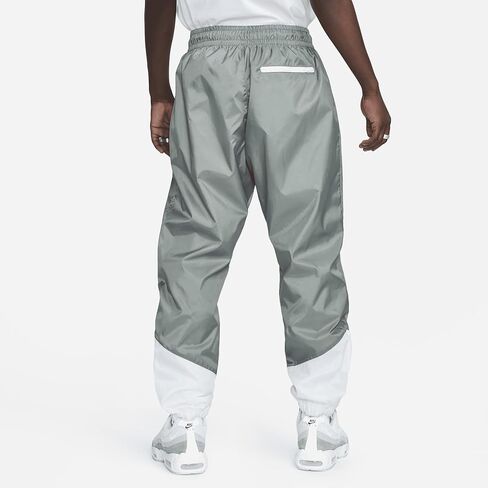 بنطال Nike Windrunner المنسوج للرجال (DX0653-084، رمادي دخاني/أبيض/أسود) in Saudi Arabia