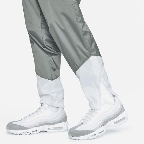 بنطال Nike Windrunner المنسوج للرجال (DX0653-084، رمادي دخاني/أبيض/أسود) in Saudi Arabia