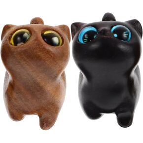 HOMSFOU 2pcs Small Wooden Cat Sculpture Mini Carving Kitten Statue Cat Figurine Lucky Animal Figure Desktop Bosnai Decoration Micro Landscape Ornament