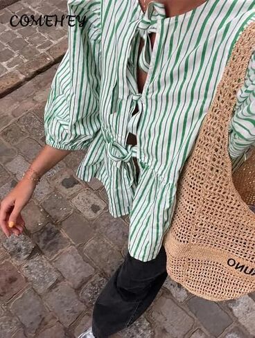 قميص Y2k Peplum للسيدات بأكمام قصيرة منتفخة وبلوزة بفيونكة وربطة عنق مفتوحة من الأمام وبحافة مكشكشة وبلوزات علوية ملابس الشارع in Kuwait