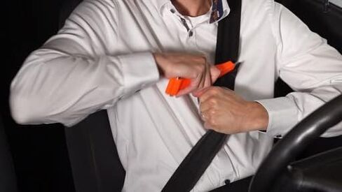 مطرقة أمان السيارة من العلامة التجارية LifeHammer، أداة الهروب والإنقاذ الأصلية في حالات الطوارئ مع قاطع حزام الأمان، صنعت في هولندا، برتقالي (عبوتان) in Kuwait