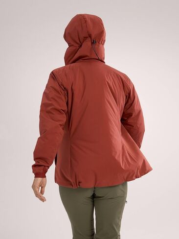 سترة Atom من Arc'teryx للسيدات in Saudi Arabia