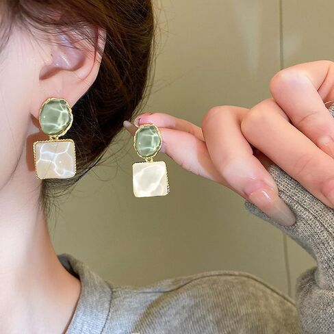 Green Geometric Statement Earrings for Women Unique Dangle Earrings Large Drop Earrings Gold Stud Earring Prom Jewelry for Women in Kuwait