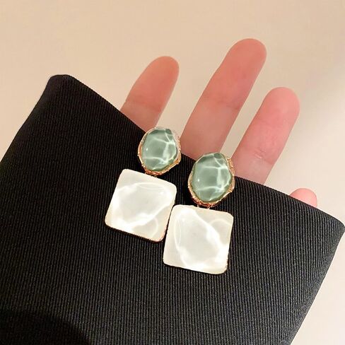 Green Geometric Statement Earrings for Women Unique Dangle Earrings Large Drop Earrings Gold Stud Earring Prom Jewelry for Women in Kuwait