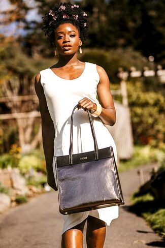 Portrait Tote 2 - Floral Kraft Paper Vegan Tote in Saudi Arabia