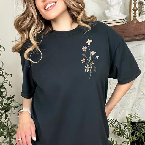 Boho Floral Graphic Tees Vintage Flower T Shirt for Women Oversized Wildflowers Cottagecore Shirts Garden Lover Tops in Saudi Arabia