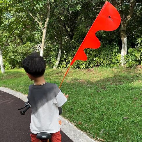 TRICEPLAY Dinosaur Bike/trike safety flags - High visibility, bike flag, Kid bike safety flag, Bike trailer flag, Bike visibility flag in Kuwait