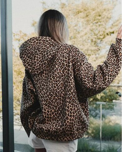 Y2k Cheetah Hoodie Leopard Print Hoodie Sweatshirt Women Oversized Trendy Graphic Hoodies 2000s Pullover Streetwear in Saudi Arabia