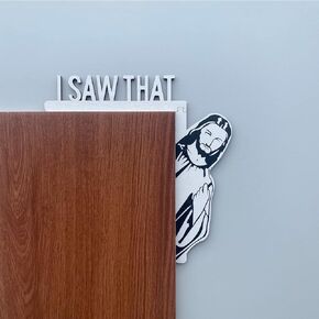 I Saw That Jesus Door Sitter Funny Home Decor Jesus I Saw That Door Hanger Wood Frame Corner Decoration Jesus Sign Christian Church Home Door Corner Decorations for Living Room Bedroom Office