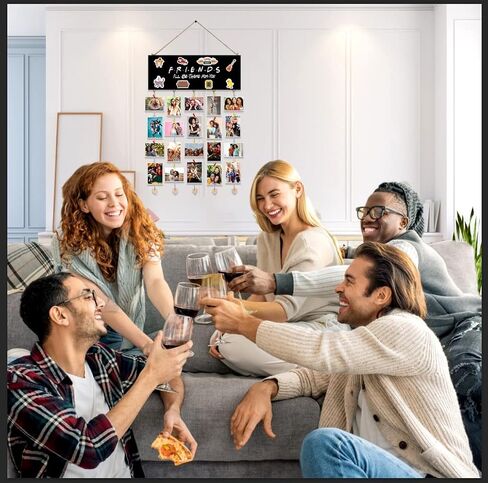 مشبك صور للبضائع من برنامج فريندز التلفزيوني، عرض حامل بطاقات عيد الميلاد للأصدقاء، هدايا إطارات الصور للعرض التلفزيوني للأصدقاء، تصميم كلاسيكي للأصدقاء، عرض الصور المعلقة، جدار عيد الميلاد ونافذة المنزل in Kuwait