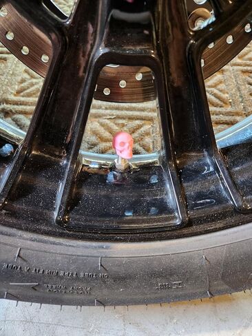 4PCS Skull Valve Stem Caps (Black) in Kuwait