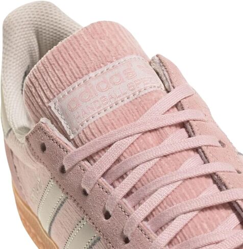 كرة يد adidas Originals Spezial (وردي رملي، للسيدات، 5.5) in Saudi Arabia