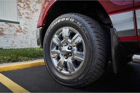 إطار Cooper Discoverer H/T Plus All-Season 285/60R18 116T in Saudi Arabia