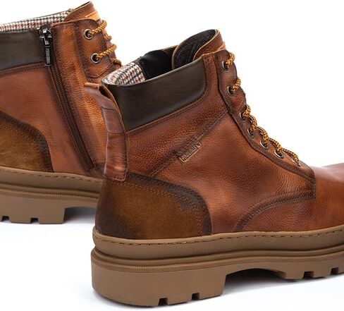 حذاء PIKOLINOS للكاحل مصنوع من الجلد للرجال in Kuwait