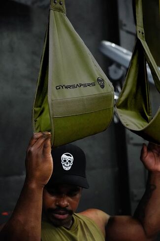 أشرطة رياضية معلقة من Gymreapers من أجل القوة الأساسية وتدريب البطن - ذراع مبطن قابل للتعديل يدعم تمارين وزن الجسم in Saudi Arabia