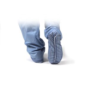 Medline Premium Non-Skid Multilayer Shoe Covers, Fluid-Resistant Material, Traction Striped Bottom, Blue, Regular/Large Size, Case of 300 Each