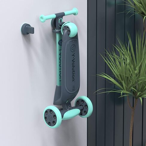 سكوتر Yvolution Kids Kick Scooter، سكوتر Glider Nua 3 عجلات، قابل للطي، عجلات مضاءة LED، مقود قابل للتعديل، للأولاد والبنات، مع ملحقات تخزين للأطفال من سن 3 إلى 10 سنوات in Kuwait