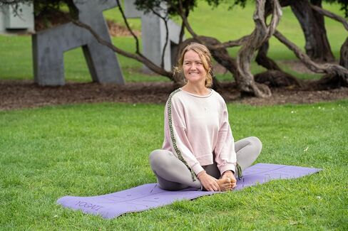 Yoga mats for home workout. Non slip yoga mat with strap. Thick yoga mats for Women and Men. Pilates mat ideal for Fitness and gym. Exercise mat thick. Yoga mat thick. Workout mat. Yoga matt in Saudi Arabia