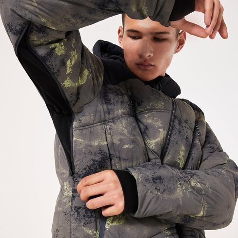 Oakley Men's Team Collection Rykkinn Jacket in Saudi Arabia