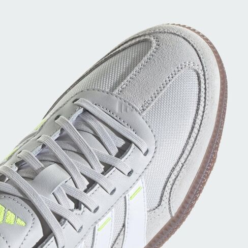 حذاء رياضي فريستايل داخلي للجنسين من أديداس in Kuwait