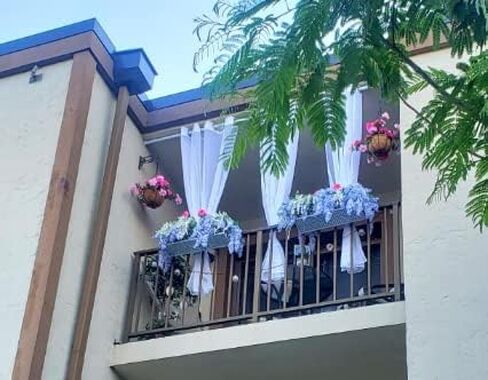 YXQ Patio Plant Flower Pot Holder Railing Shelf, Plant Pots Holder Windows Decorate for Balcony Decor,Patio or Porch Fence Railing，Brown in Kuwait