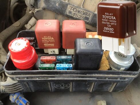 90987-02006 056700-6912 مرحل المصباح 12 فولت 4 دبوس مرحل متعدد الأغراض مناسب لتويوتا لكزس كورولا RAV4 كامري هايلاندر in Kuwait