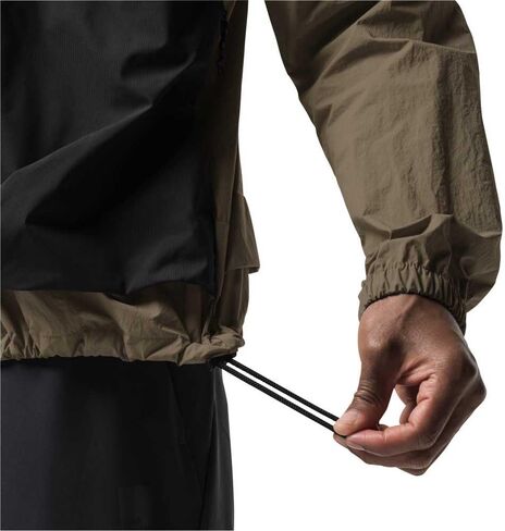 Jack Wolfskin Outerwear in Saudi Arabia